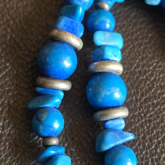 Blue stone tumbled chip necklace - Picture 4 of 6